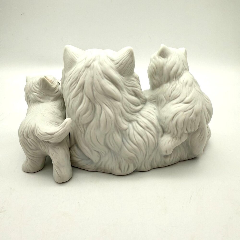 Homco White Persian Cat & Kittens Trio Ceramic Figurine Blue Eyes Taiwan Vintage - Picture 2 of 14